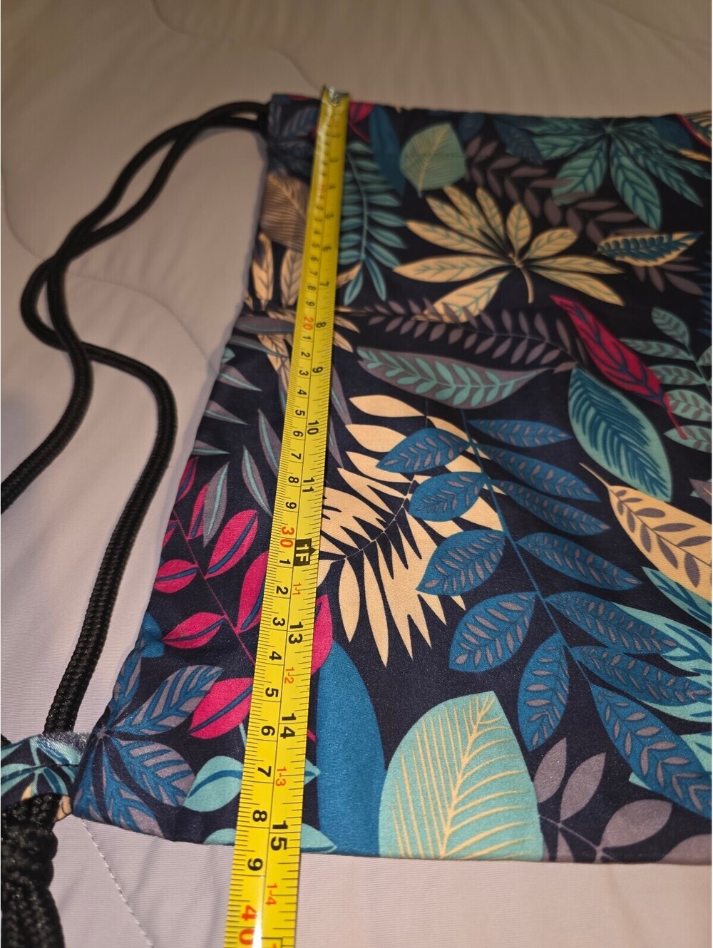 Hawaiian Print Drawstring Backpack - Excellent Condition - Picture 5 of 6